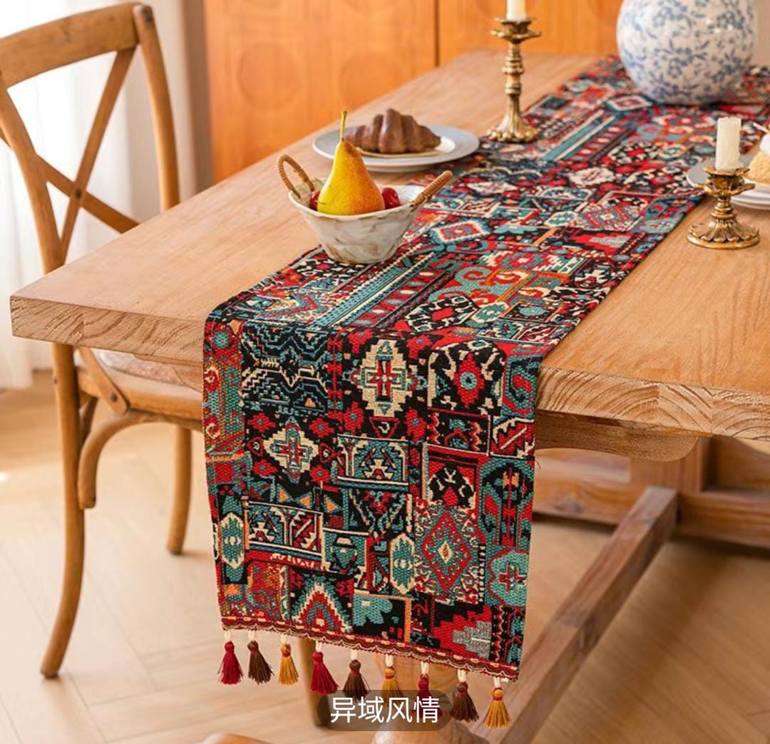 Table Runner 09